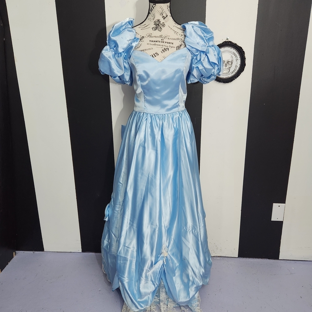 Elegant Blue Satin Maxi Dress - Picture 3 of 7